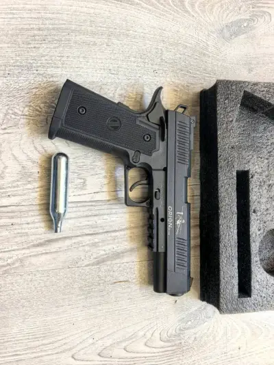Pistola de Co2 - miniatura 1