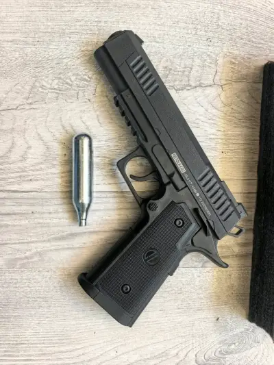 Pistola de Co2 - miniatura 2