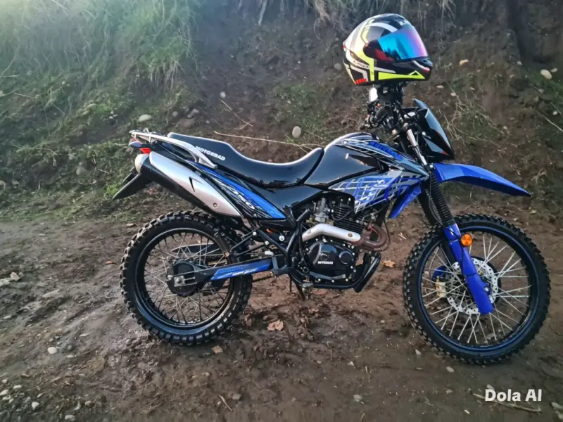 Moto deportiva azul y negra