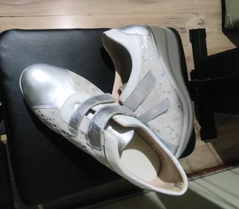 Zapatillas cuero con diseño número 37 - 3