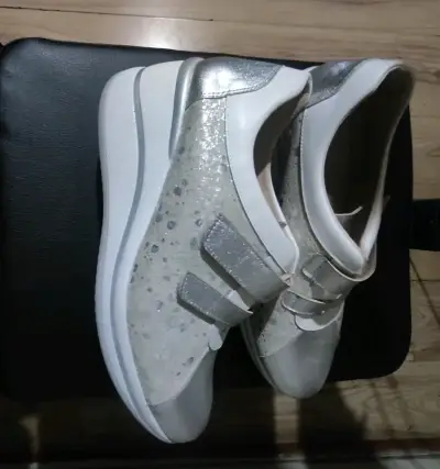 Zapatillas cuero con diseño número 37 - miniatura 4