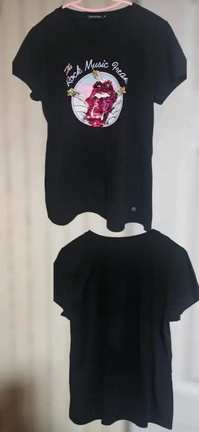 Poleras negras con diseños - miniatura 2