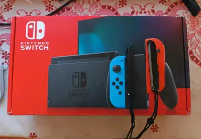 Nintendo Switch V2 - miniatura 1