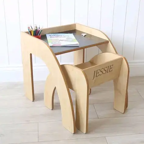 Escritorio infantil de madera
