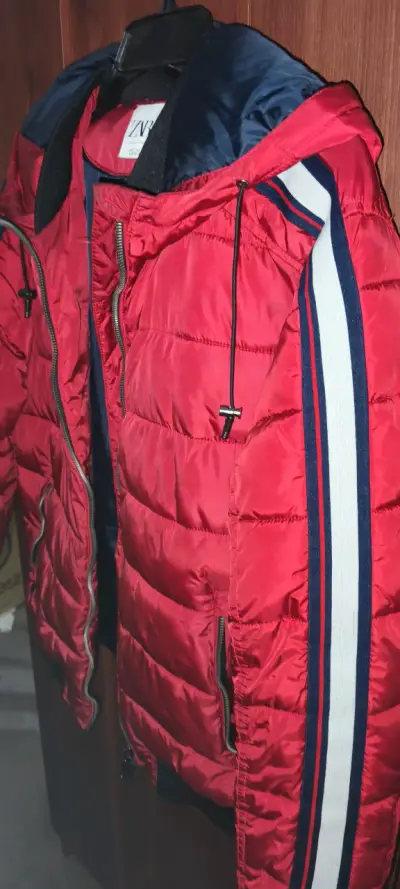 Parka Roja Zara acolchada - miniatura 2