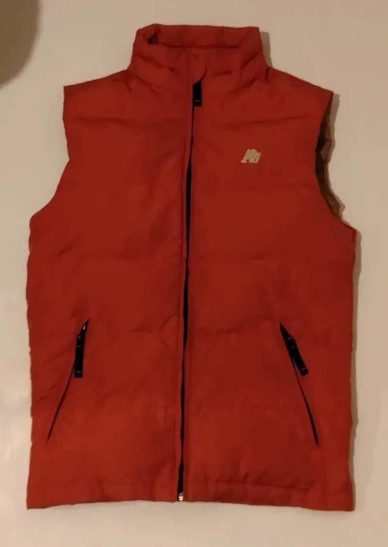Parka sin mangas.