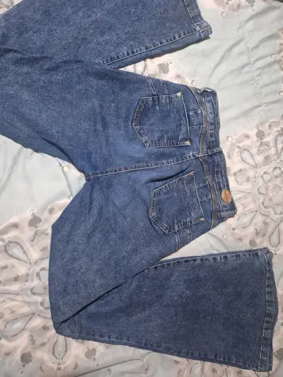 Jeans acampanados azul talle - miniatura 3