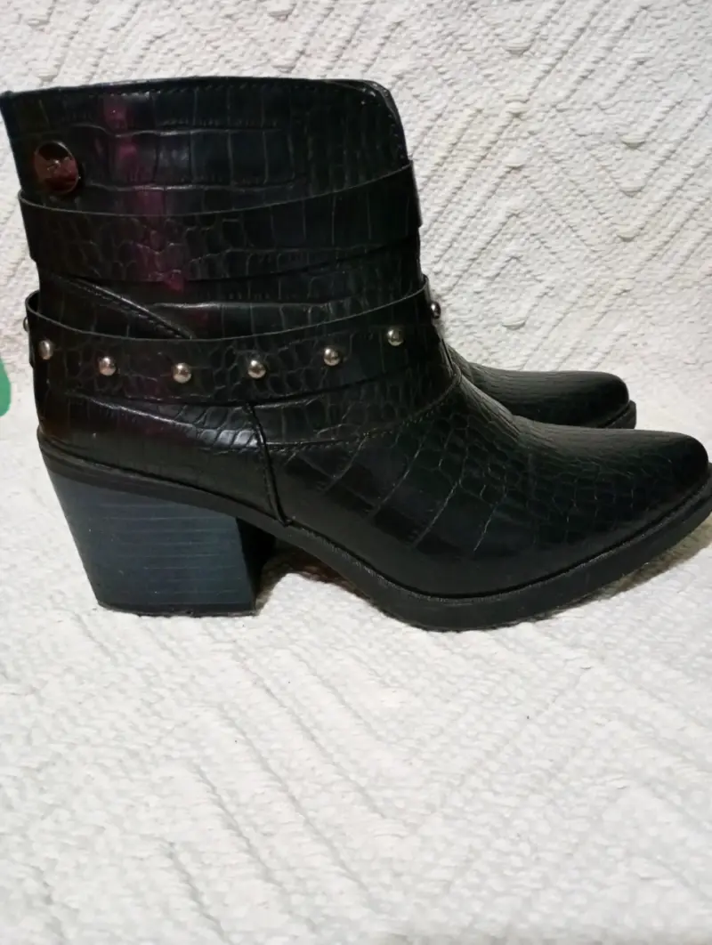 Botines negros texturizados Talla 35 - 2