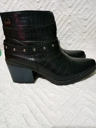 Botines negros texturizados Talla 35 - miniatura 2