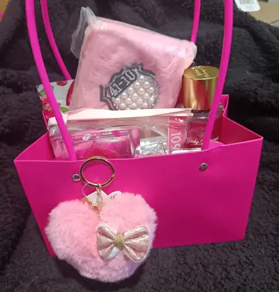 Set de belleza en bolsa rosa - miniatura 4