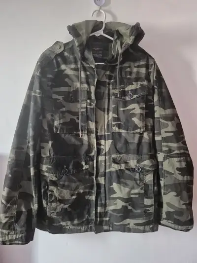 Parka camuflada con gorro - miniatura 1