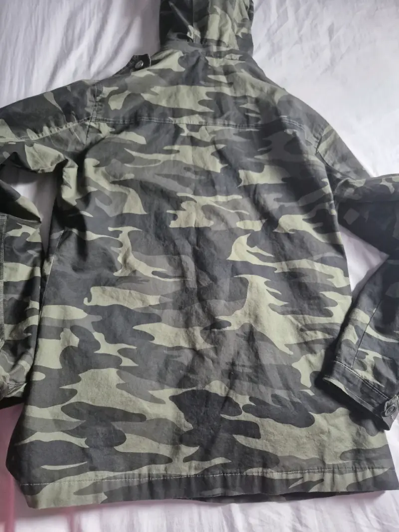 Parka camuflada con gorro - 3