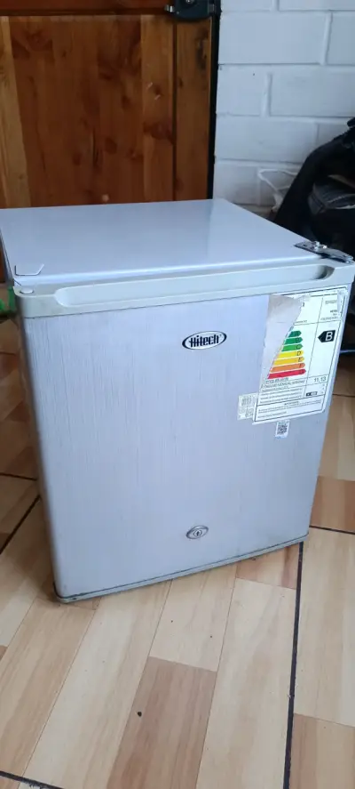 Refrigerador mini Hitech - miniatura 1