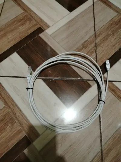 Cable Ethernet blanco - miniatura 1