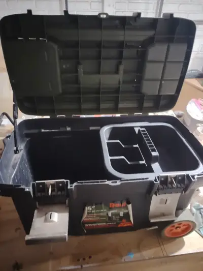 Caja de herramientas con ruedas Bauker - miniatura 2