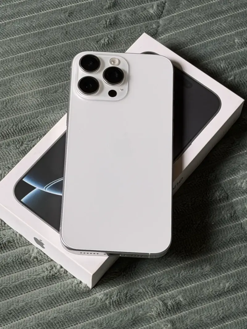 iPhone 16 Pro Max