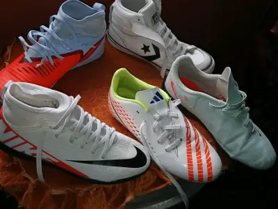 Lote de zapatillas deportivas - miniatura 1
