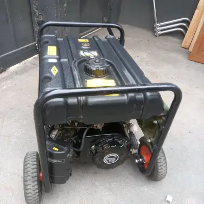 Generador portátil a gasolina - miniatura 2