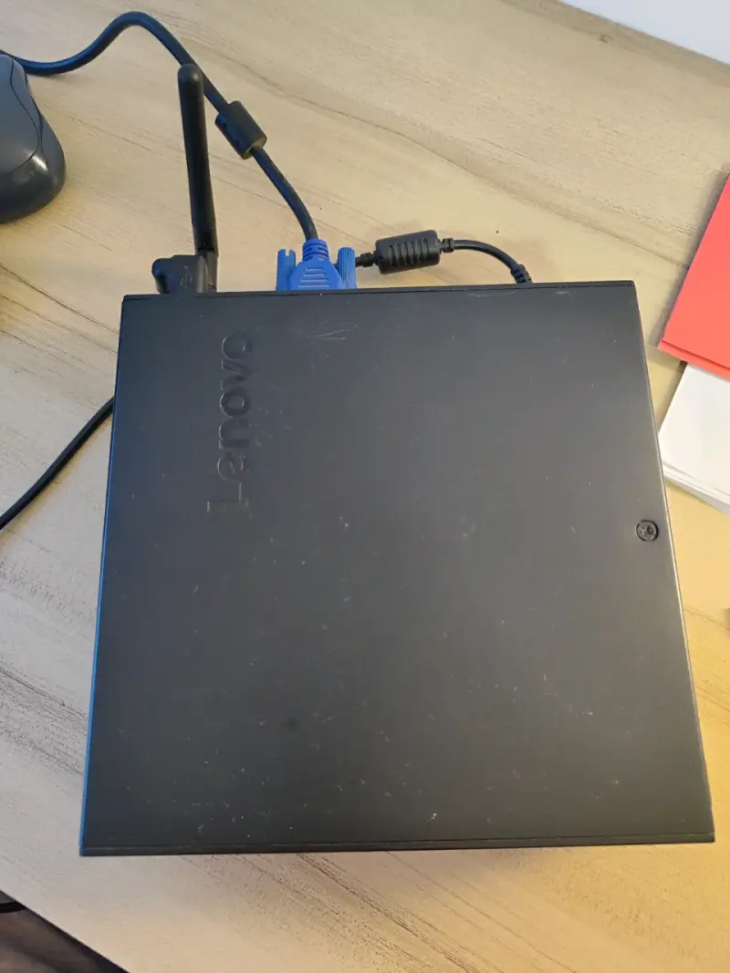 Mini PC Lenovo ThinkCentre (color negro) - 3