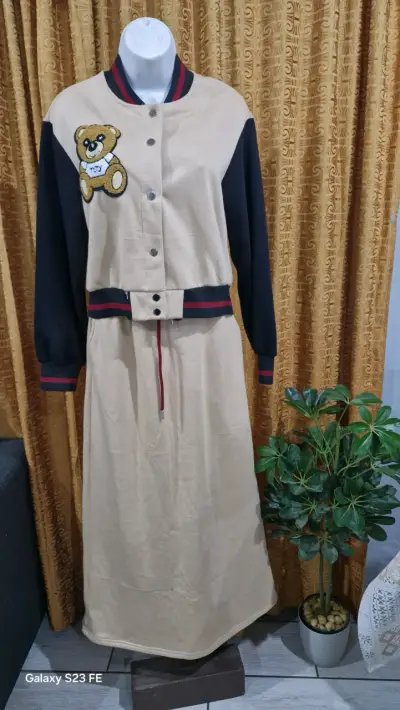 Conjunto  beige con diseño de oso - miniatura 2