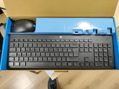Teclado y mouse HP nuevos - miniatura 1