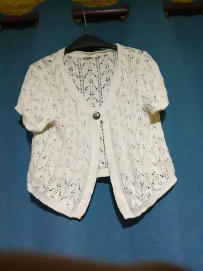Cardigan corto blanco tejido - miniatura 1