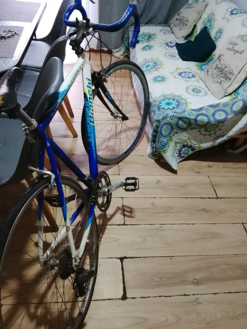 Bicicleta de carretera Bianchi azul - 3
