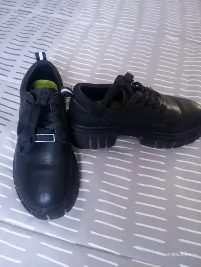 Zapatos negros de cuero - miniatura 3