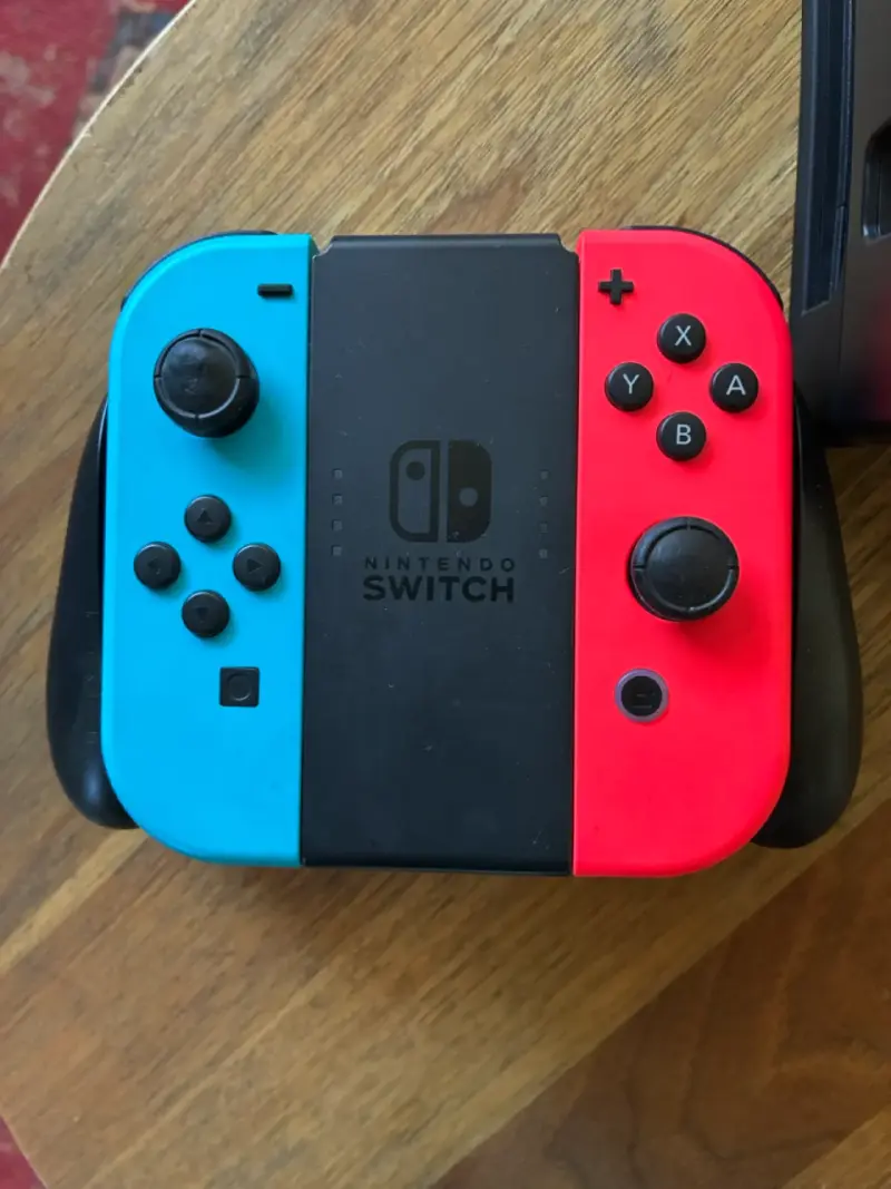 Consola Nintendo Switch con Joy-Cons - 6