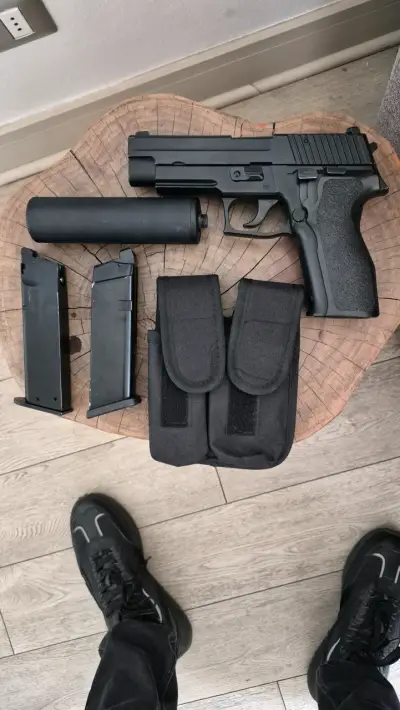 Pistola Air soft Glock - miniatura 2