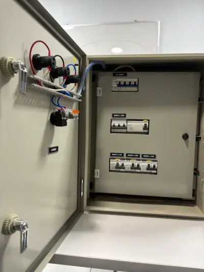 Tablero de conexión eléctrica 380/220V - miniatura 2