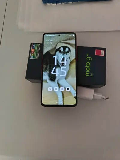 Smartphone Motorola rojo - miniatura 3