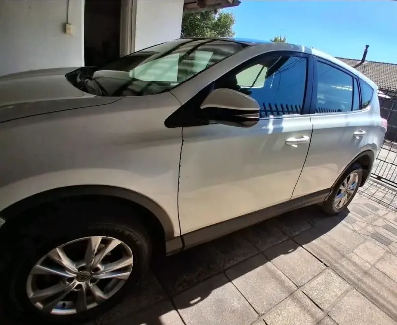 Toyota RAV4 2016 único dueño - 2