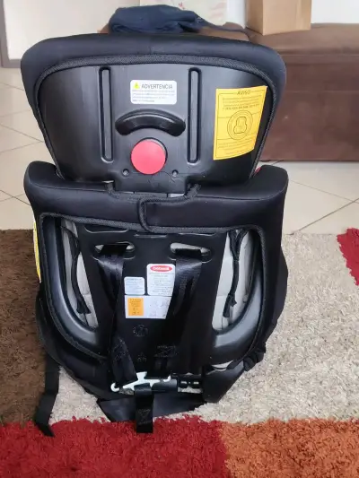 Silla de auto Bebesit gris y rojo - miniatura 3