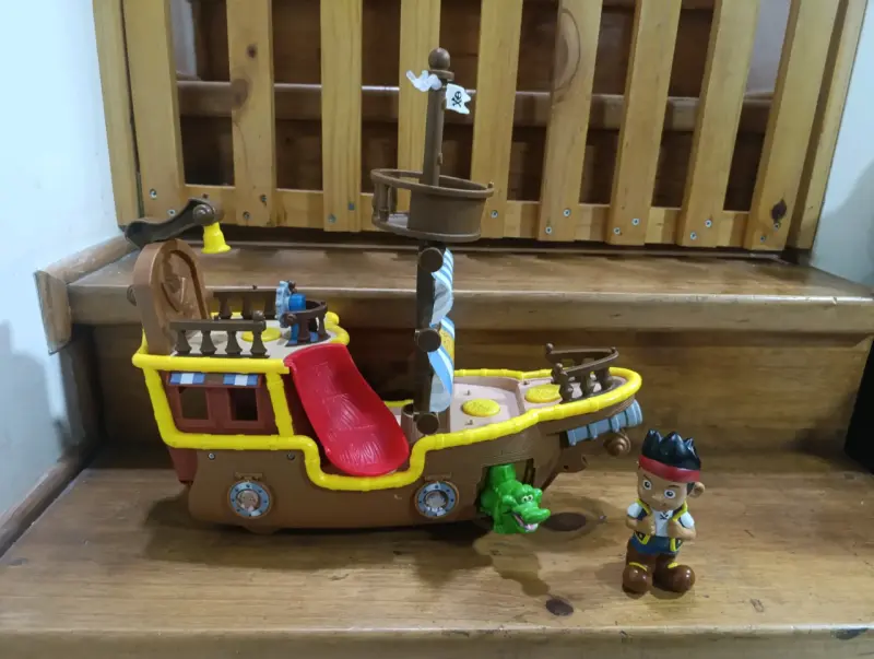 Barco pirata de juguete - 2