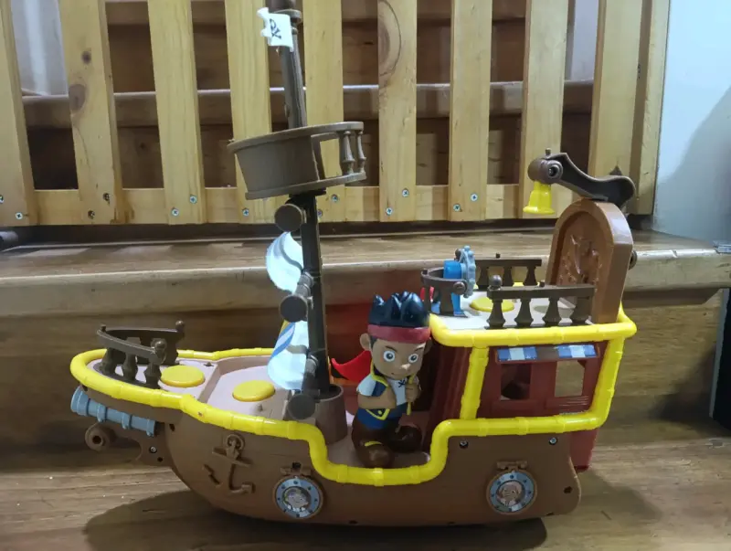 Barco pirata de juguete - 6