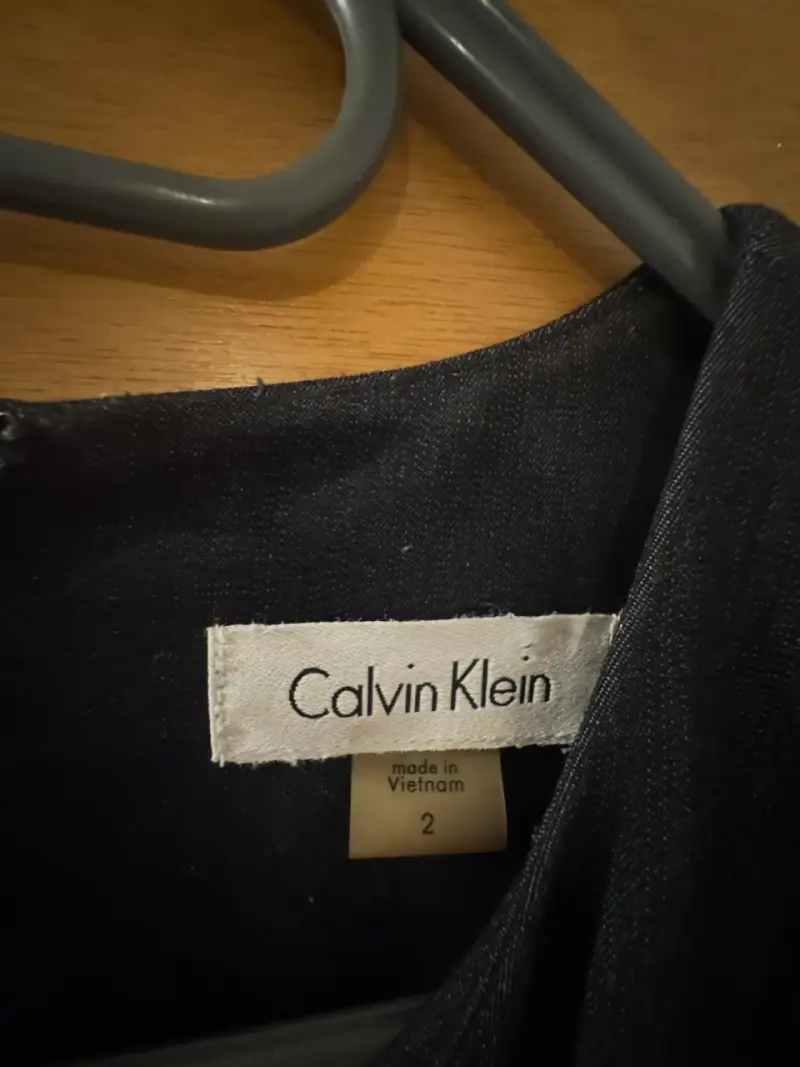 Vestido negro Calvin Klein - 2