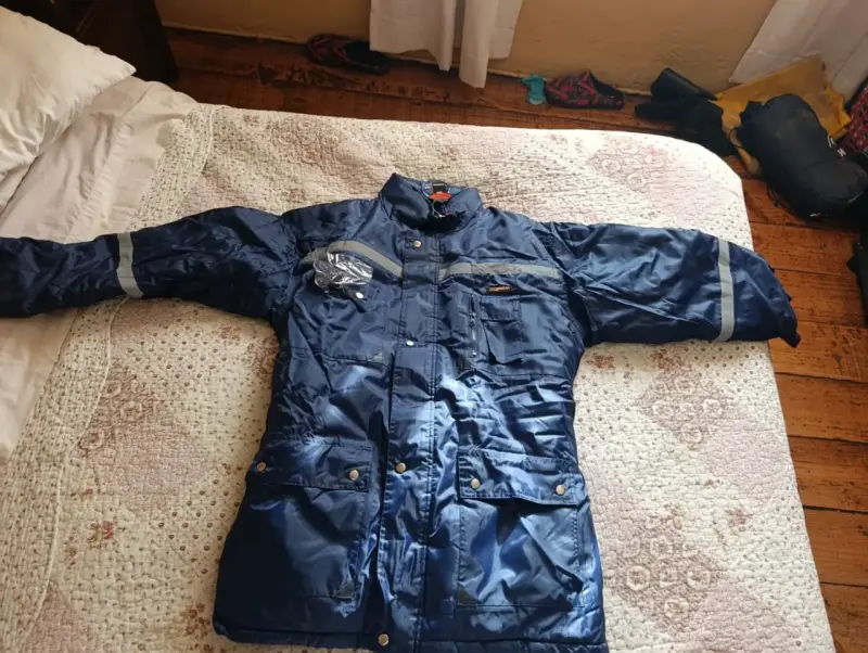 Traje de lluvia y chaqueta azul - 2