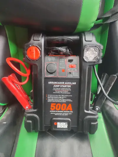 Arrancador auxiliar Black+Decker 500A - miniatura 1