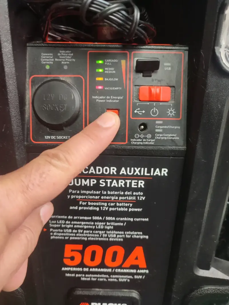 Arrancador auxiliar Black+Decker 500A - 2