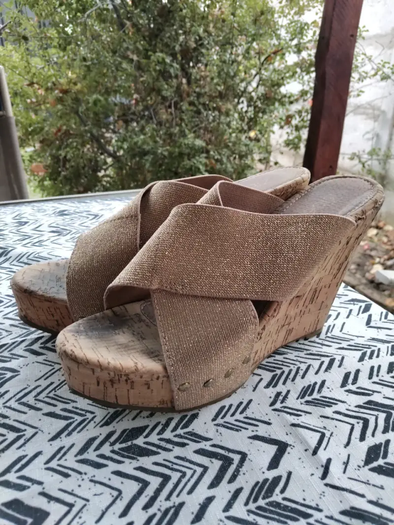 Sandalias con plataforma marrón