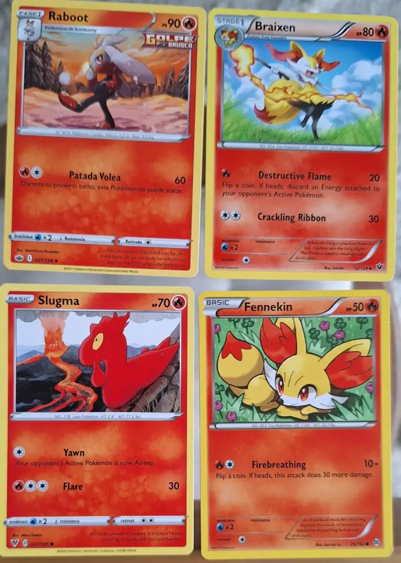 Set de cartas Pokémon básicas - 4
