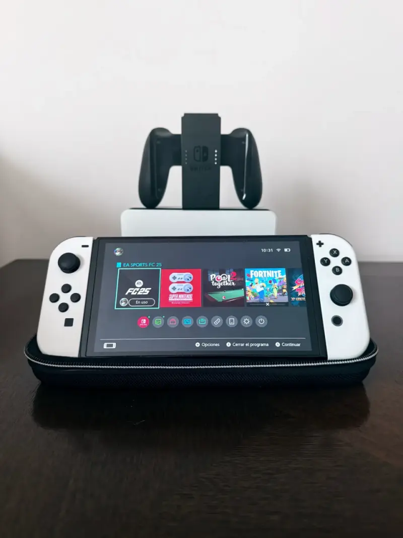 Consola Nintendo Switch OLED blanca - 1