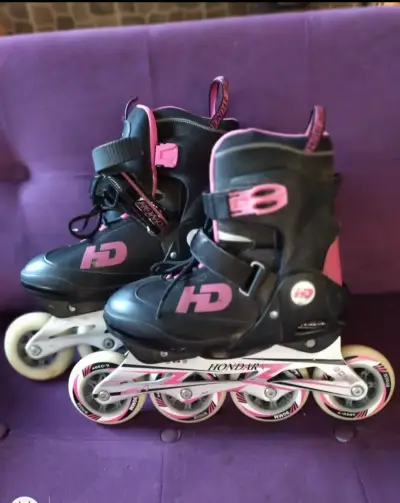 Patines en línea rosa y negro - miniatura 1