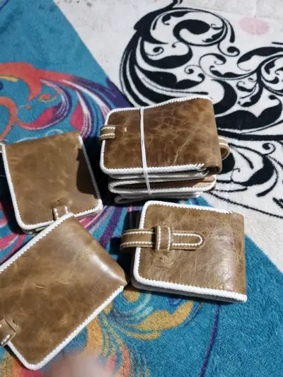 Billetera de cuero de caballo con costura cuyana - miniatura 2