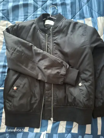 Chaqueta bomber negra - miniatura 1