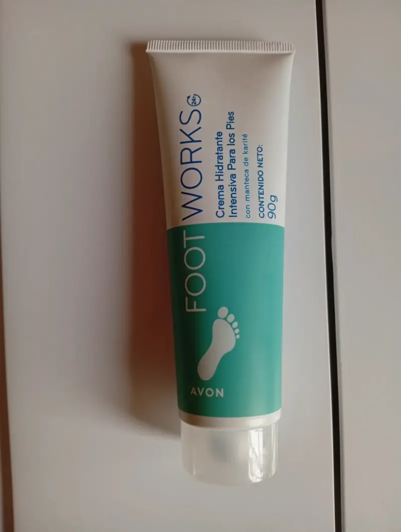 Crema Hidratante de Pies Avon - 1