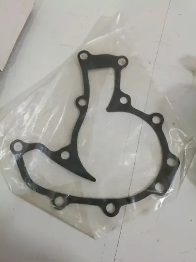 Bomba de agua para motor - miniatura 3