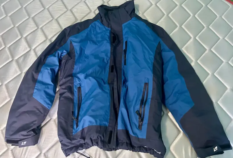 Chaqueta de invierno marca Corsica