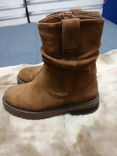 Botas marrones de gamuza - miniatura 1